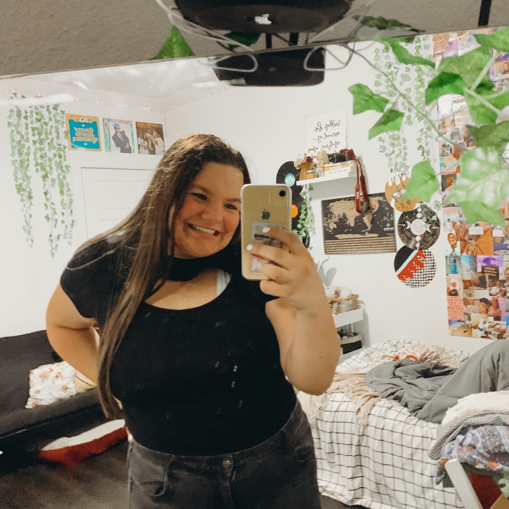 Peephole black top